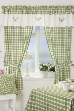 Matching Curtain – Soft & Premium